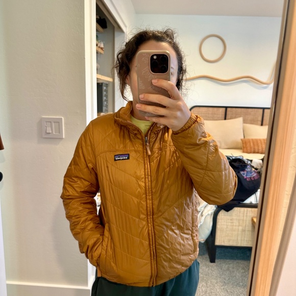 Patagonia Women’s Lightweight Radalie Bomber Jacket. Umber Brown - Picture 5 of 6